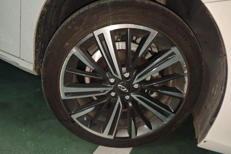 Used Chery Arrizo 8 2023 1.6T DCT Elite Right Front Wheel Hub