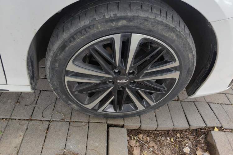 Used Chery Arrizo 8 2023 High-Performance Edition 2.0T DCT Powerfully Equipped Right Front Wheel Hub