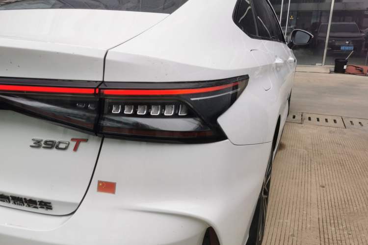 Used Chery Arrizo 8 2023 High-Performance Edition 2.0T DCT Chii Right Rear Taillight