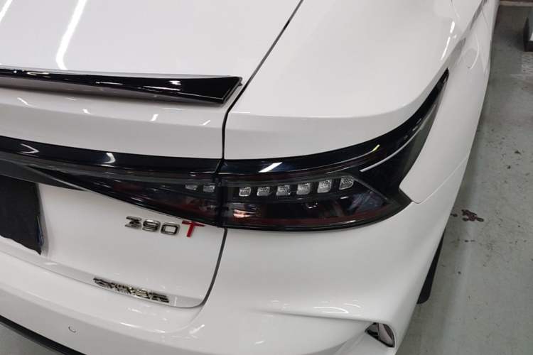 Used Chery Arrizo 8 2023 High-Performance Edition 2.0T DCT Powerfully Equipped Right Rear Taillight