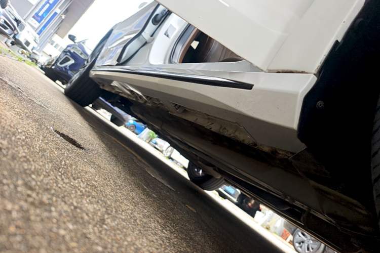 Used Chery Arrizo 8 2023 High-Performance Edition 2.0T DCT Powerfully Equipped Right Side Sill