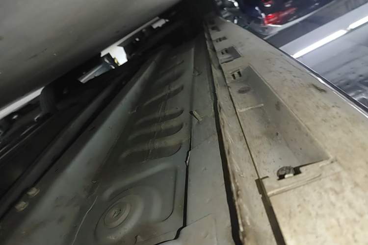 Used Chery Arrizo 8 2023 High-Performance Edition 2.0T DCT Chii Right Side Sill