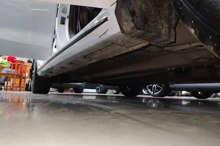 Used Chery Arrizo 8 2023 High-Performance Edition 2.0T DCT Powerfully Equipped Right Side Sill