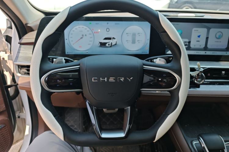 Used Chery Arrizo 8 2023 High-Performance Edition 2.0T DCT Powerfully Equipped Steering Wheel