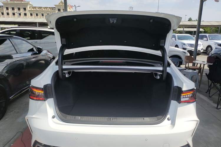 Used Chery Arrizo 8 2023 1.6T DCT Ya Trunk