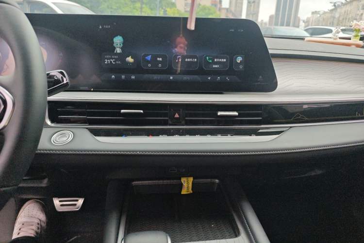 Used Chery Arrizo 8 2024 High-Performance Edition 2.0T DCT Powerfully Tuned Audio And AC Panel