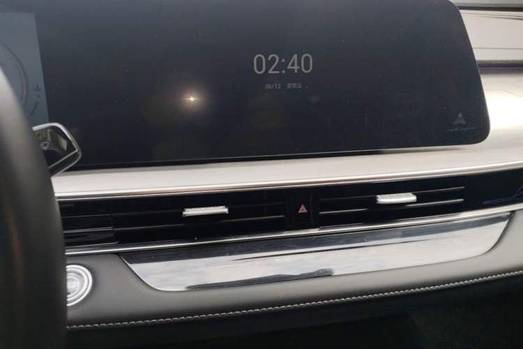 Used Chery Arrizo 8 2024 High-Performance Edition 2.0T DCT Powerfully Tuned Audio And AC Panel