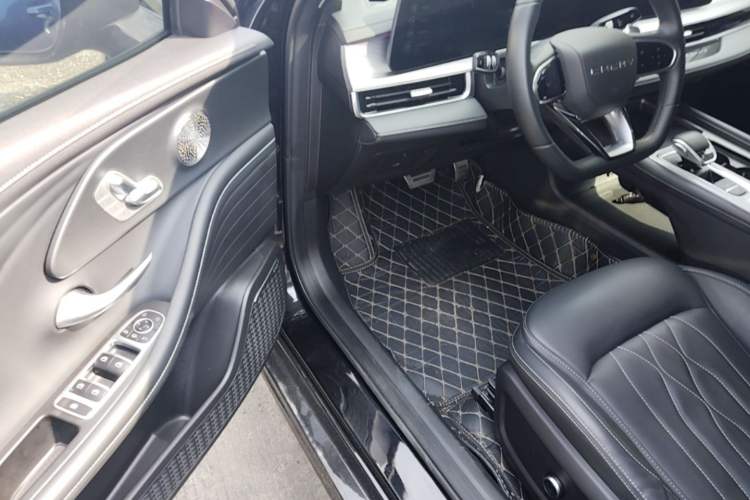 Used Chery Arrizo 8 2024 High-Performance Edition 2.0T DCT Powerfully Tuned Driver Seat