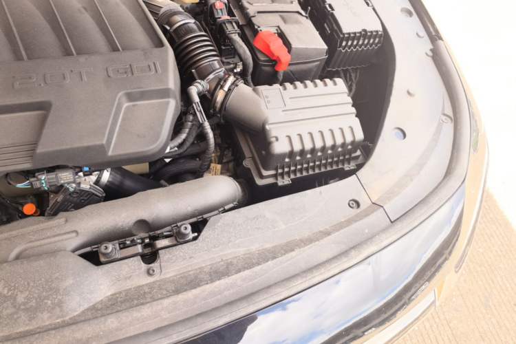 Used Chery Arrizo 8 2024 High-Performance Edition 2.0T DCT Powerfully Tuned Engine Bay Left
