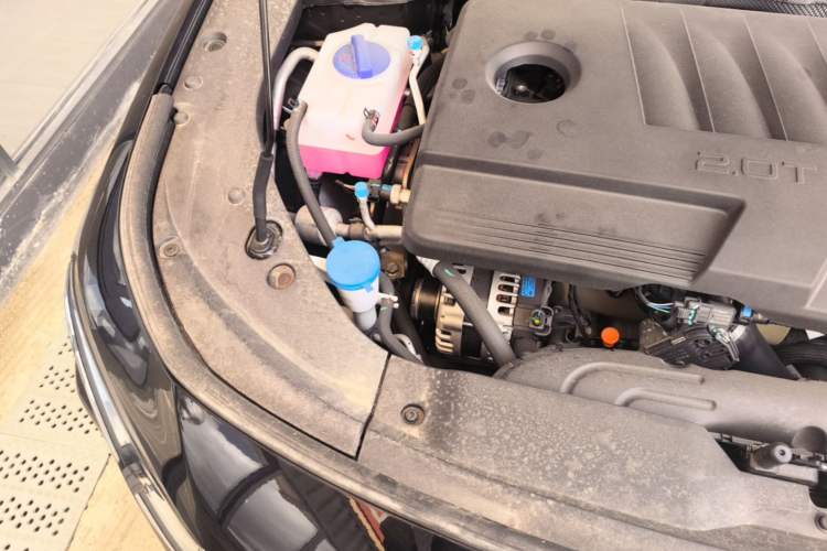 Used Chery Arrizo 8 2024 High-Performance Edition 2.0T DCT Powerfully Tuned Engine Bay Right