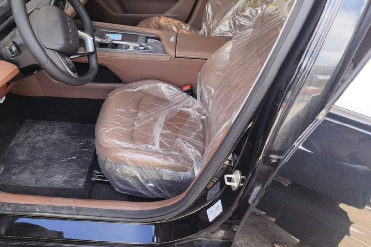 Used Chery Arrizo 8 2024 High-Performance Edition 2.0T DCT Powerfully Tuned Left Front Seat