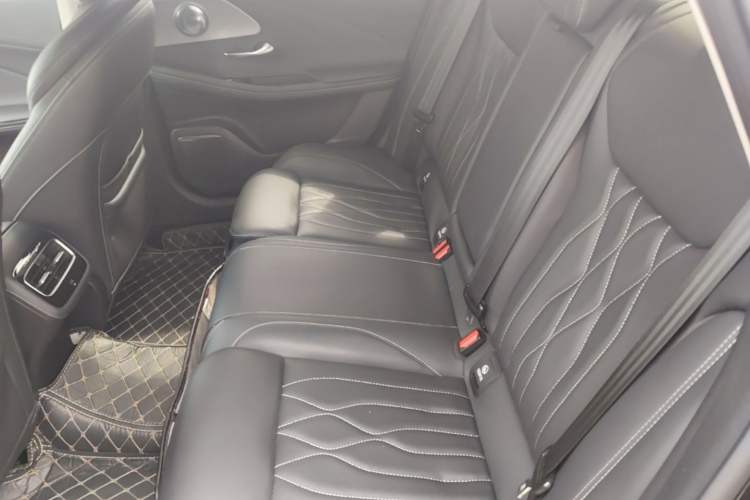 Used Chery Arrizo 8 2024 High-Performance Edition 2.0T DCT Powerfully Tuned Left Rear Seat