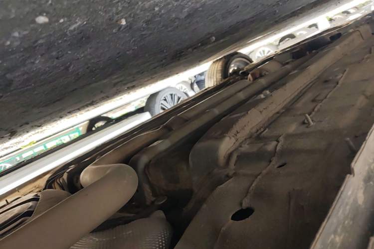 Used Chery Arrizo 8 2024 High-Performance Edition 2.0T DCT Powerfully Tuned Left Side Sill
