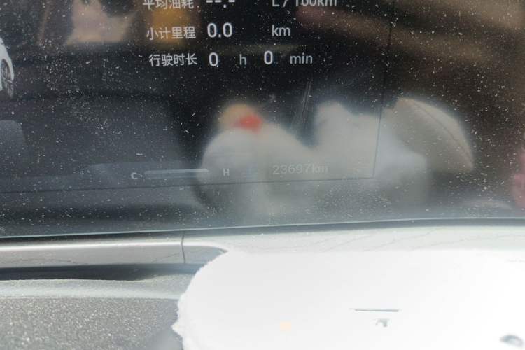 Used Chery Arrizo 8 2024 High-Performance Edition 2.0T DCT Powerfully Tuned Odometer Close Up