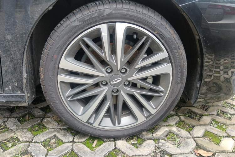 Used Chery Arrizo 8 2024 High-Performance Edition 2.0T DCT Powerfully Tuned Right Front Wheel Hub
