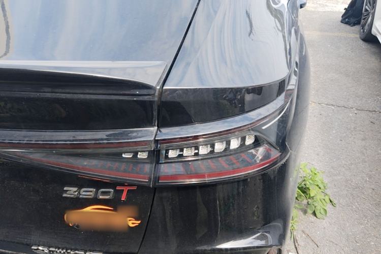 Used Chery Arrizo 8 2024 High-Performance Edition 2.0T DCT Powerfully Tuned Right Rear Taillight