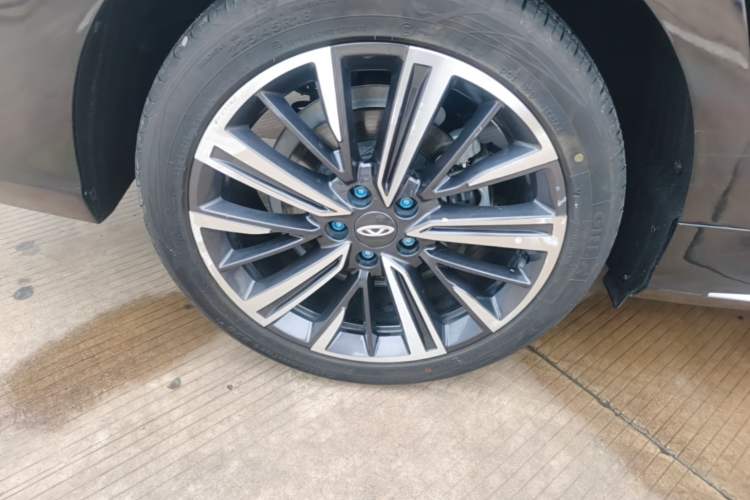 Used Chery Arrizo 8 2024 1.6T DCT Smart Right Rear Wheel Hub