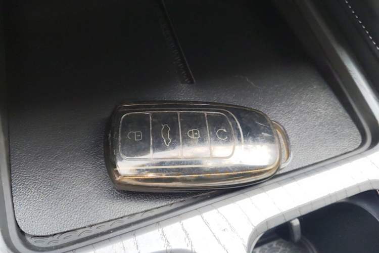 Used Chery Arrizo 8 2024 High-Performance Edition 2.0T DCT Powerfully Tuned Vehicle Key