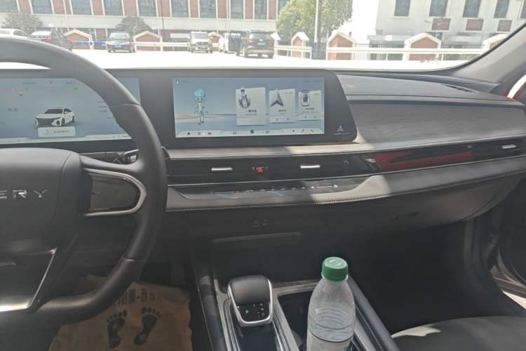 Used Chery Arrizo 8 2024 1.6T DCT Rui Audio And AC Panel
