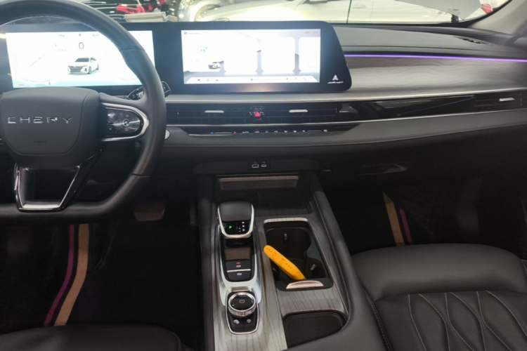 Used Chery Arrizo 8 2024 1.6T DCT Rui Audio And AC Panel