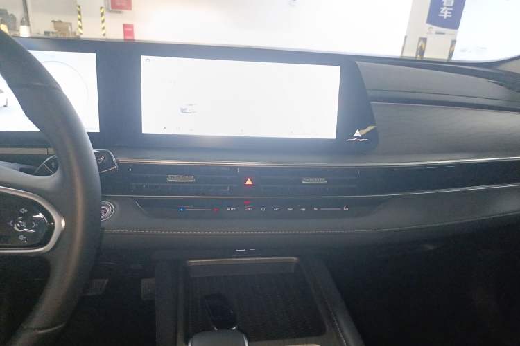 Used Chery Arrizo 8 2024 1.6T DCT Smart Audio And AC Panel