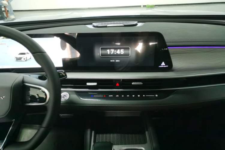 Used Chery Arrizo 8 2024 1.6T DCT Rui Audio And AC Panel