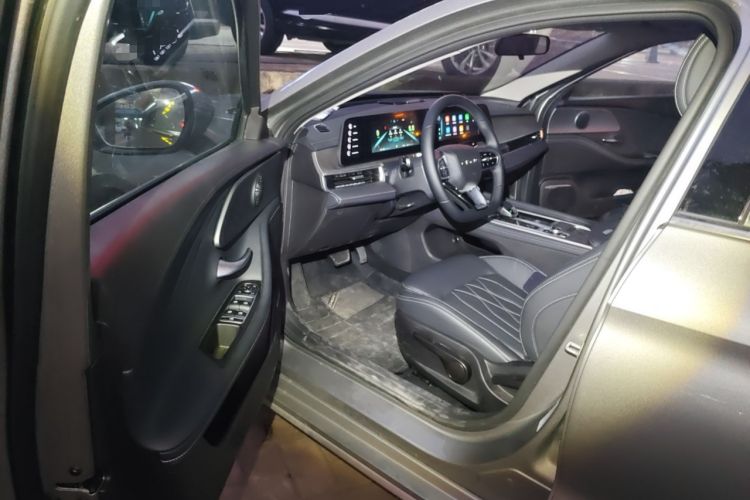 Used Chery Arrizo 8 2024 1.6T DCT Excellence Edition Driver Seat