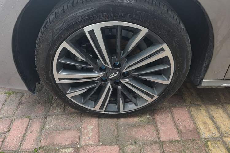 Used Chery Arrizo 8 2024 1.6T DCT Smart Left Front Wheel Hub