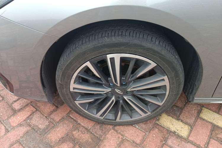 Used Chery Arrizo 8 2024 1.6T DCT Rui Left Front Wheel Hub