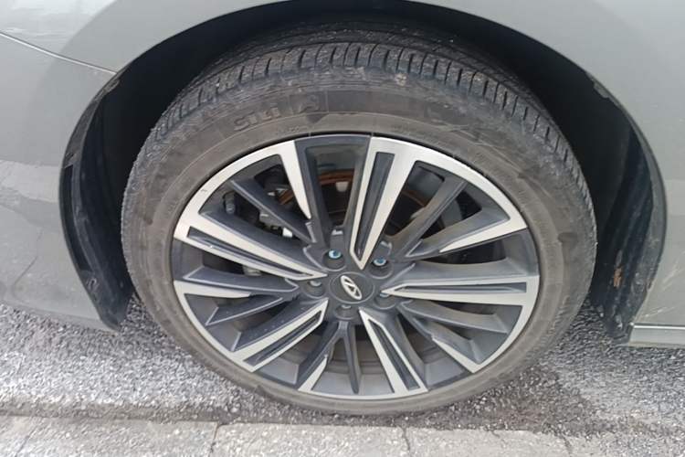 Used Chery Arrizo 8 2024 1.6T DCT Rui Left Front Wheel Hub
