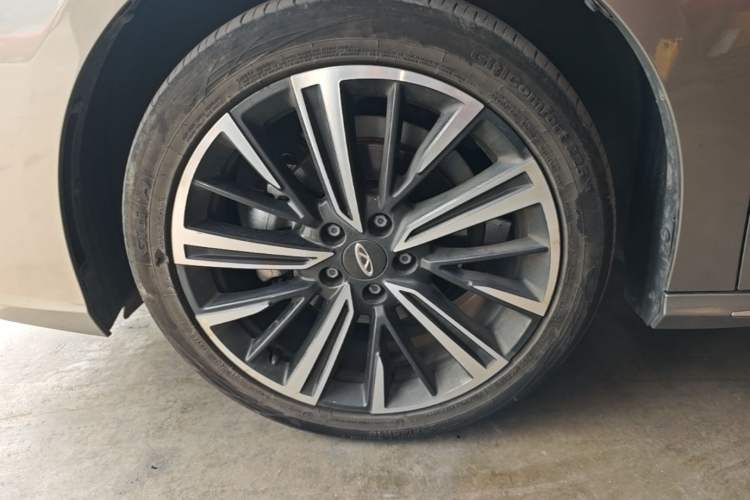 Used Chery Arrizo 8 2024 1.6T DCT Rui Left Front Wheel Hub