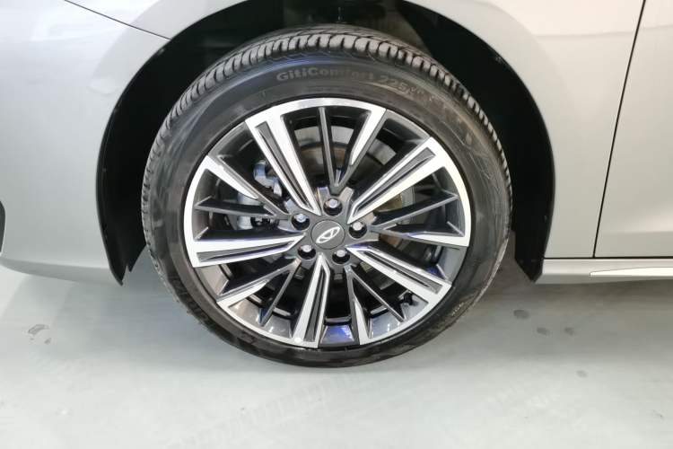Used Chery Arrizo 8 2024 1.6T DCT Rui Left Front Wheel Hub