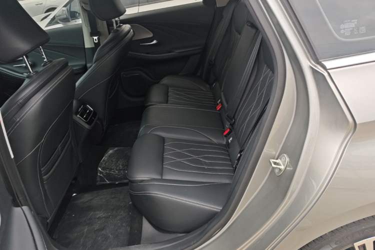 Used Chery Arrizo 8 2024 1.6T DCT Rui Left Rear Seat