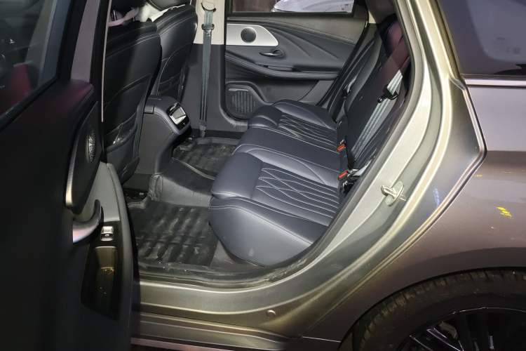 Used Chery Arrizo 8 2024 1.6T DCT Excellence Edition Left Rear Seat