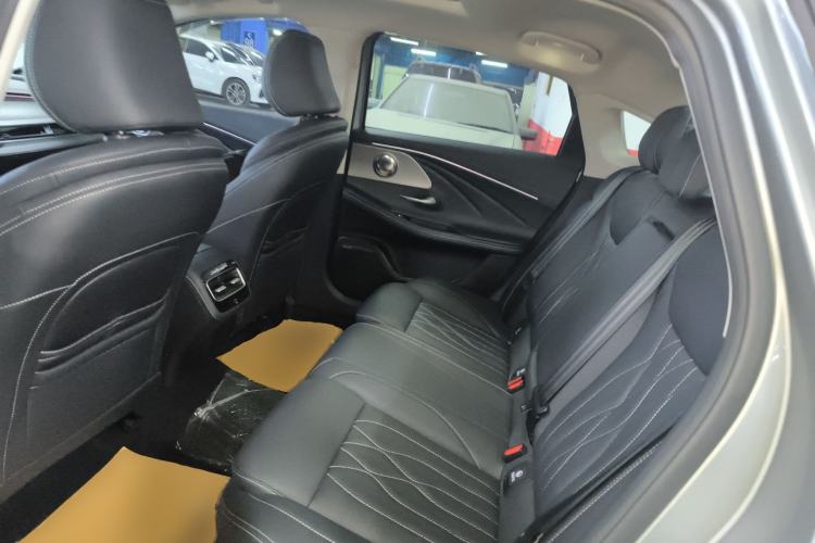 Used Chery Arrizo 8 2024 High-Performance Edition 2.0T DCT Powerfully Tuned Left Rear Seat
