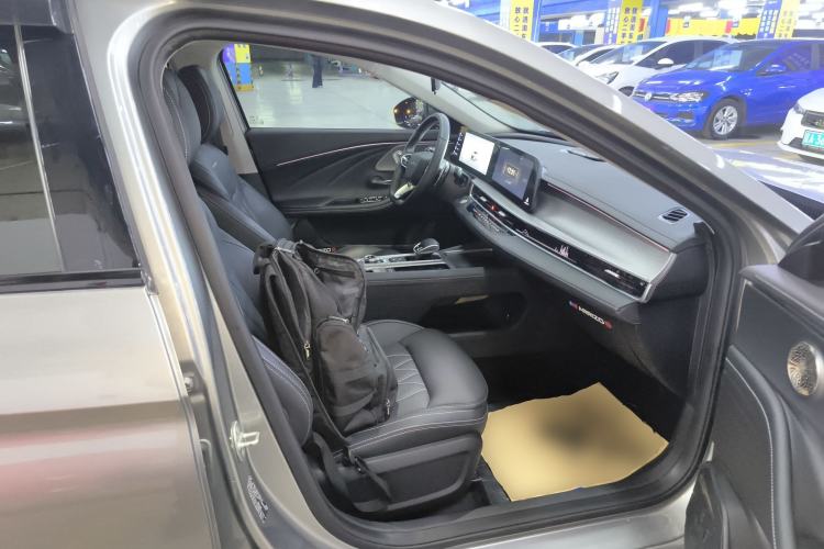 Used Chery Arrizo 8 2024 High-Performance Edition 2.0T DCT Powerfully Tuned Right Front Seat