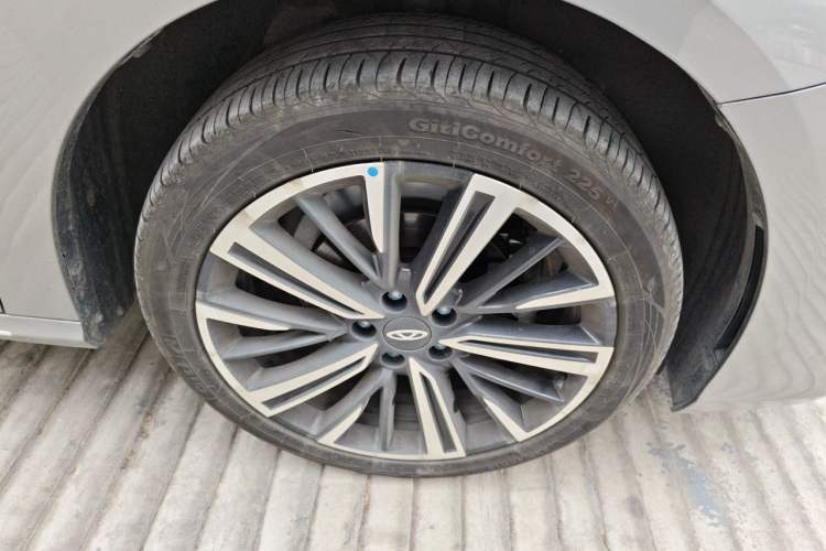 Used Chery Arrizo 8 2024 1.6T DCT Smart Right Front Wheel Hub