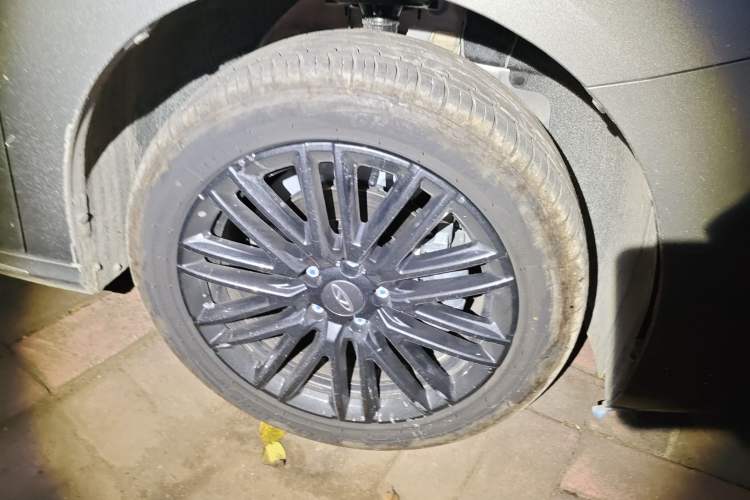 Used Chery Arrizo 8 2024 1.6T DCT Excellence Edition Right Front Wheel Hub