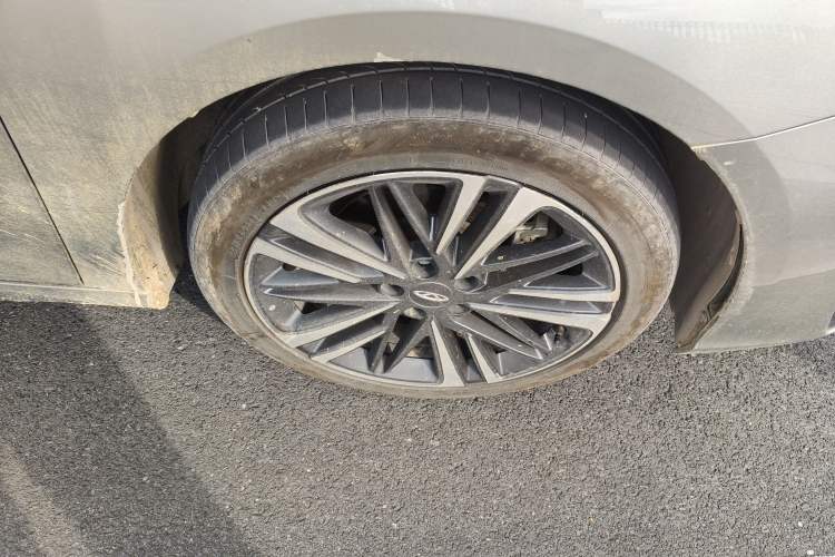 Used Chery Arrizo 8 2024 High-Performance Edition 2.0T DCT Powerfully Tuned Right Front Wheel Hub