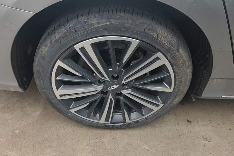 Used Chery Arrizo 8 2024 1.6T DCT Smart Right Rear Wheel Hub