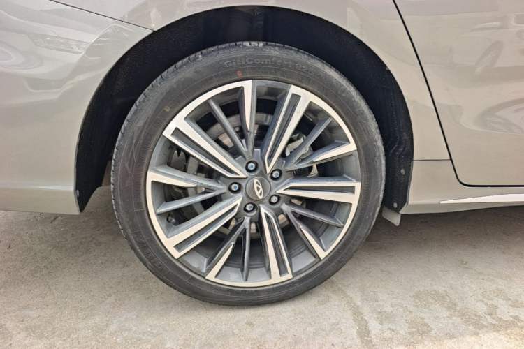 Used Chery Arrizo 8 2024 1.6T DCT Rui Right Rear Wheel Hub