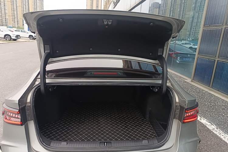 Used Chery Arrizo 8 2024 1.6T DCT Rui Trunk