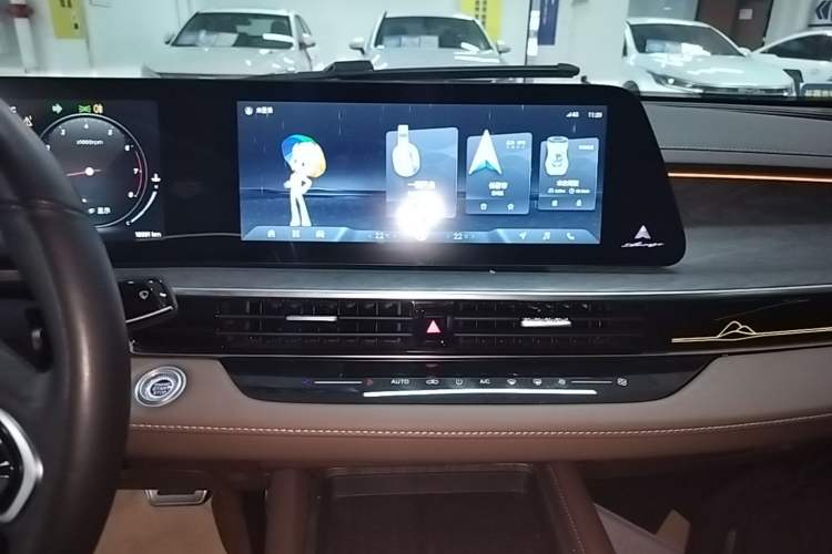 Used Chery Arrizo 8 2024 High-Energy Edition 2.0T Automatic Yu+ Audio And AC Panel