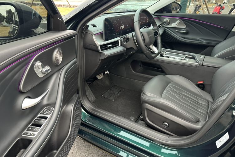 Used Chery Arrizo 8 2024 High-Performance Edition 2.0T DCT Imperial Interior 1