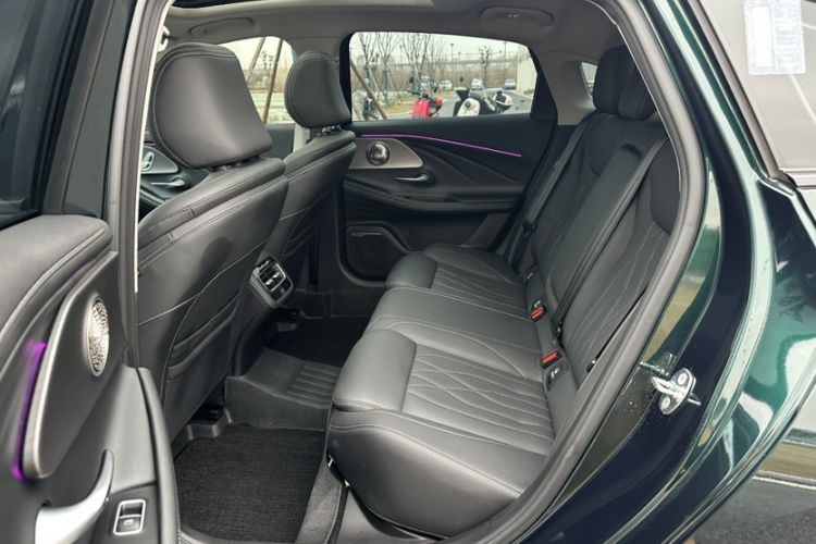 Used Chery Arrizo 8 2024 High-Performance Edition 2.0T DCT Imperial Interior 10