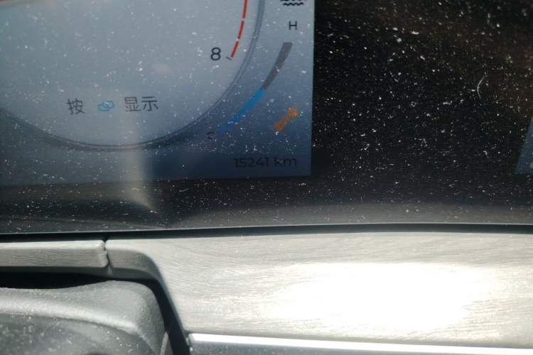 Used Chery Arrizo 8 2024 High-Performance Edition 2.0T DCT Powerfully Tuned Odometer Close Up