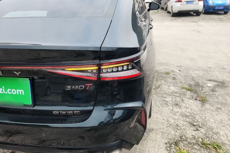 Used Chery Arrizo 8 2024 High-Performance Edition 2.0T DCT Powerfully Tuned Right Rear Taillight