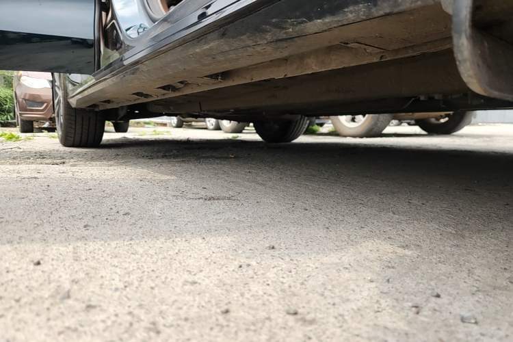 Used Chery Arrizo 8 2024 High-Performance Edition 2.0T DCT Powerfully Tuned Right Side Sill