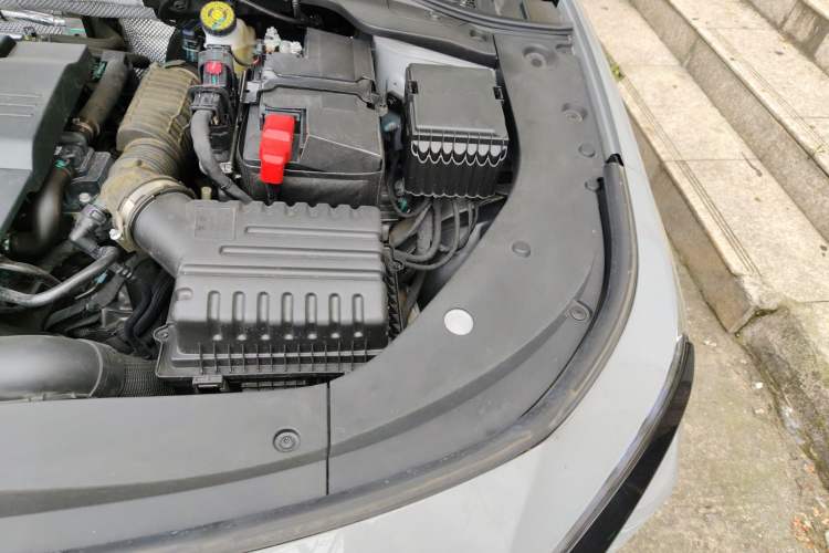 Used Chery Arrizo 8 2024 1.6T DCT Rui Engine Bay Left