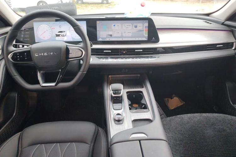 Used Chery Arrizo 8 2024 1.6T DCT Rui Center Console